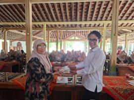 Penyerahan Insentif Triwulan Kader Posyandu dan Pendidik PAUD Kalurahan Ponjong